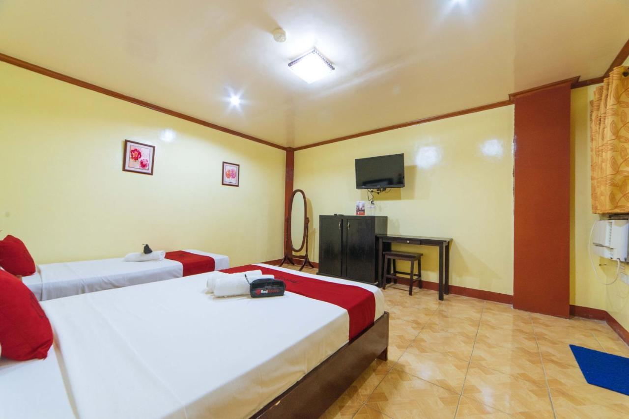 Reddoorz Near Golden Sarok Shrine Hotel Kalibo Exterior foto