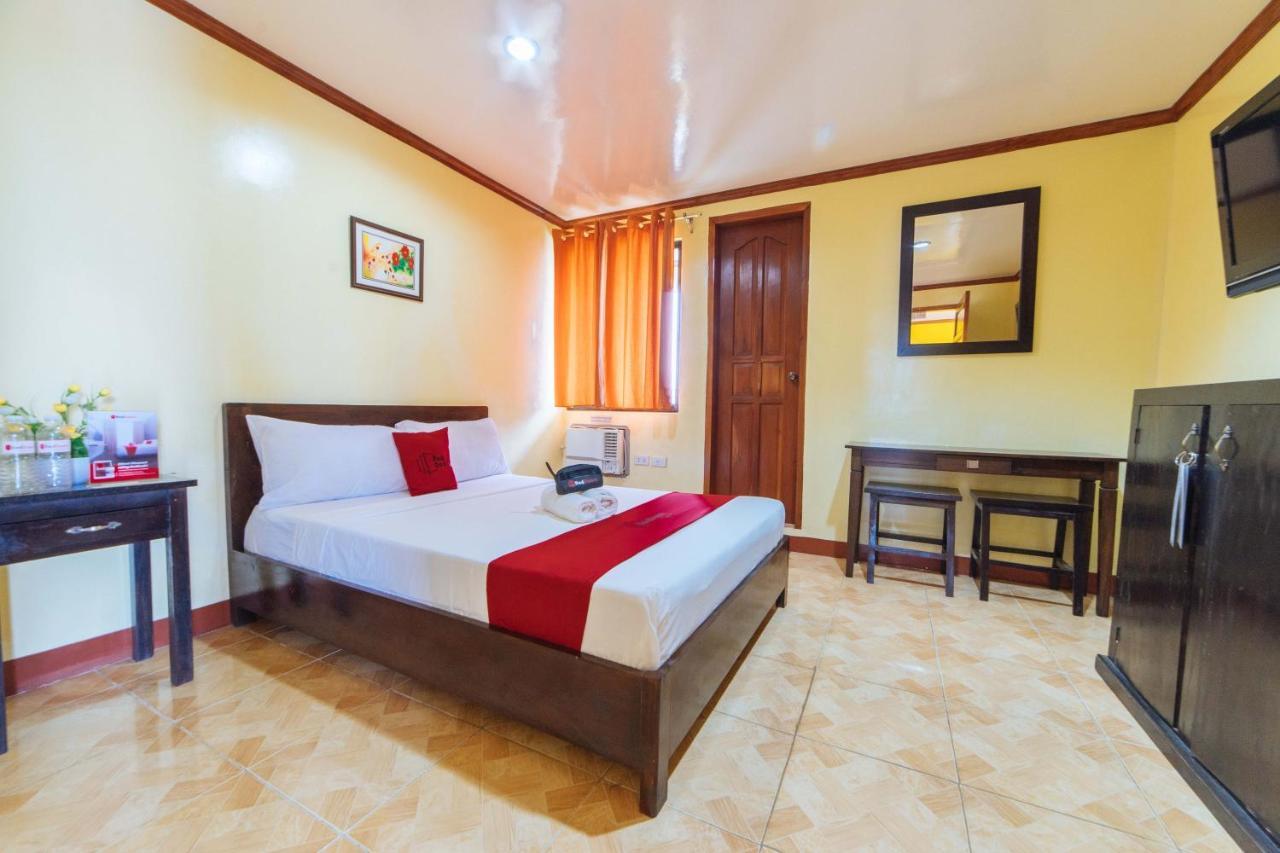 Reddoorz Near Golden Sarok Shrine Hotel Kalibo Exterior foto