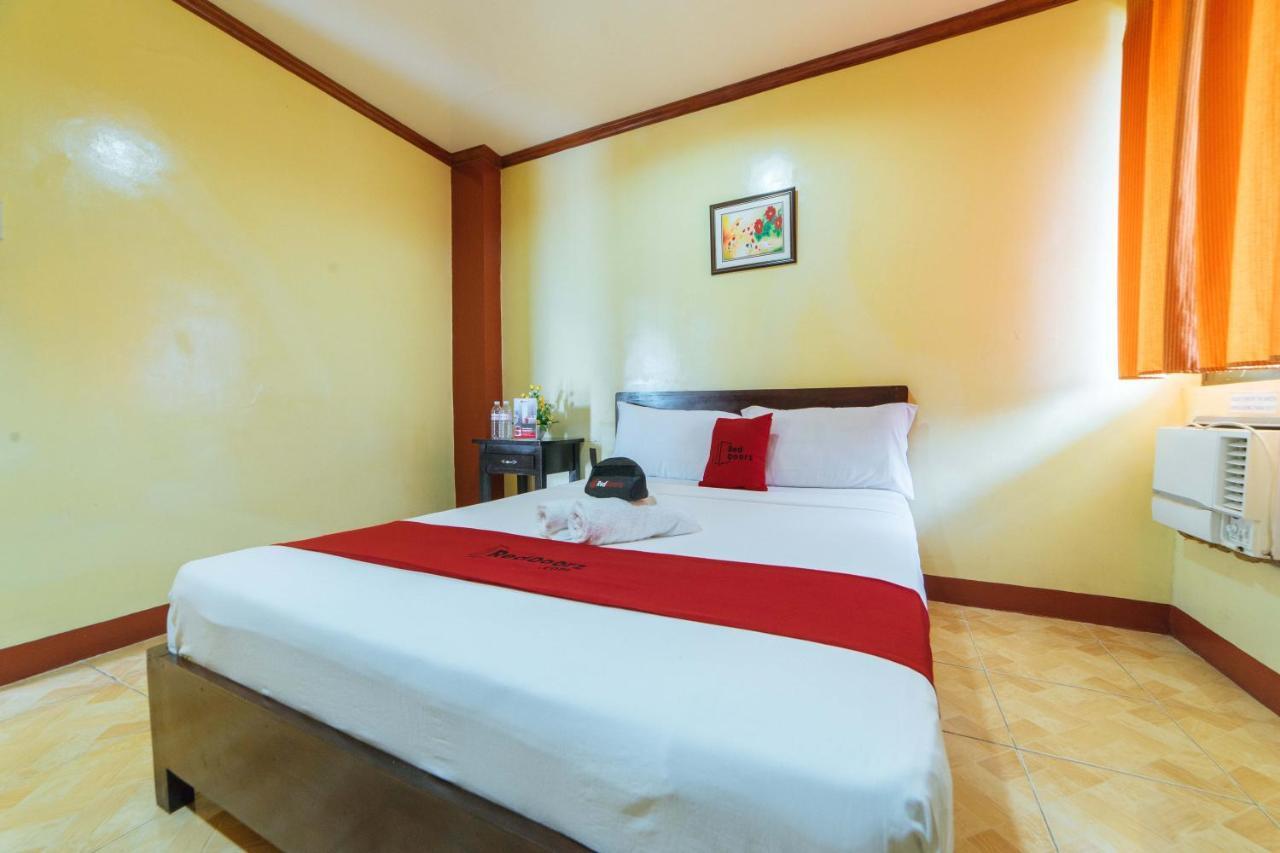 Reddoorz Near Golden Sarok Shrine Hotel Kalibo Exterior foto