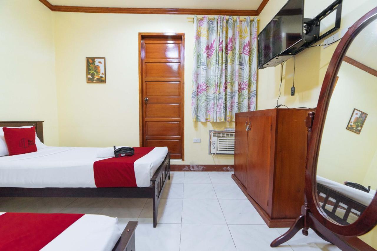 Reddoorz Near Golden Sarok Shrine Hotel Kalibo Exterior foto