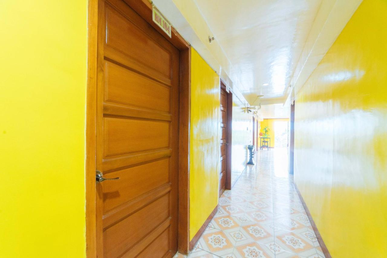 Reddoorz Near Golden Sarok Shrine Hotel Kalibo Exterior foto