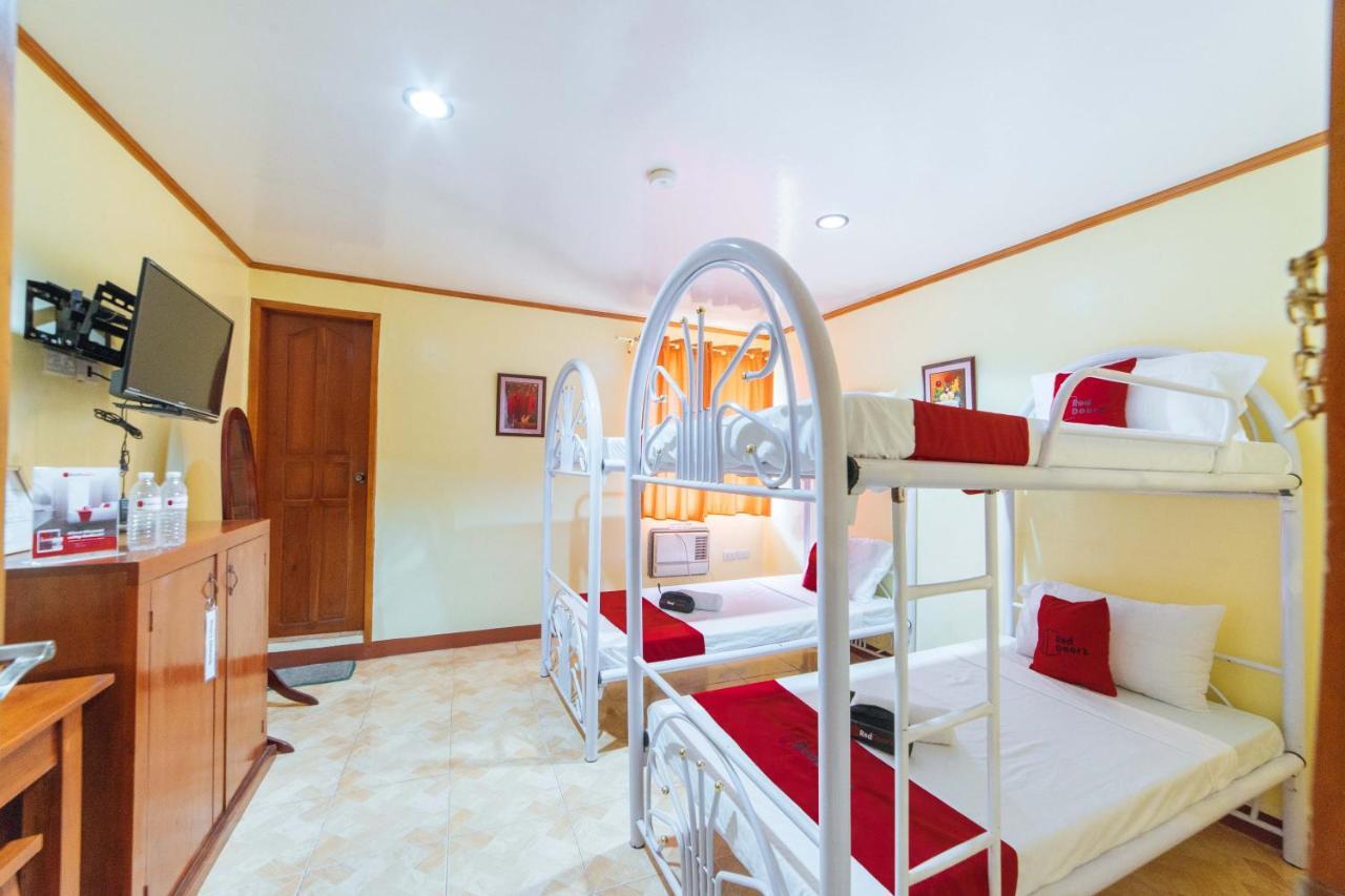 Reddoorz Near Golden Sarok Shrine Hotel Kalibo Exterior foto
