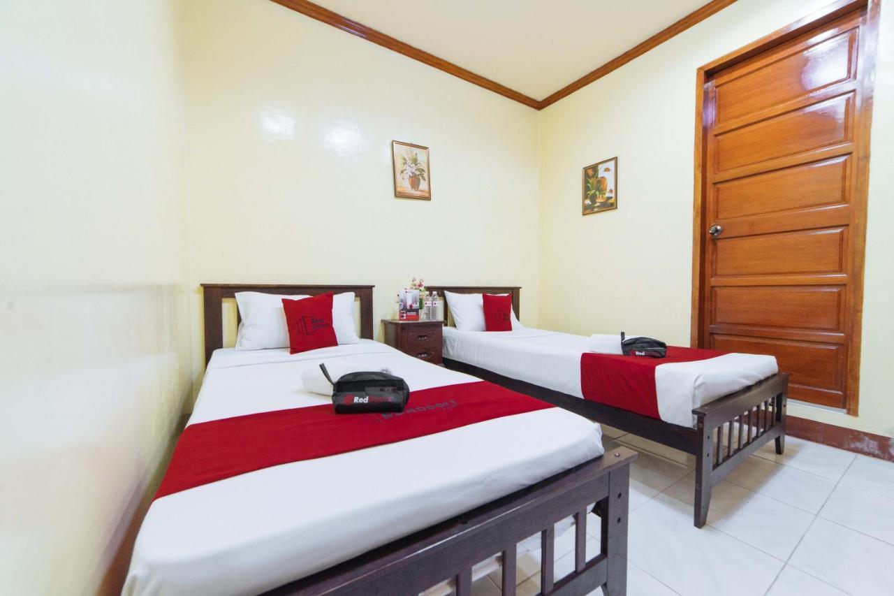 Reddoorz Near Golden Sarok Shrine Hotel Kalibo Exterior foto