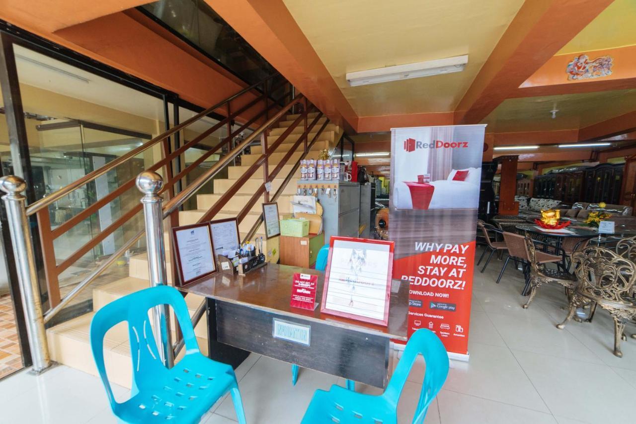 Reddoorz Near Golden Sarok Shrine Hotel Kalibo Exterior foto